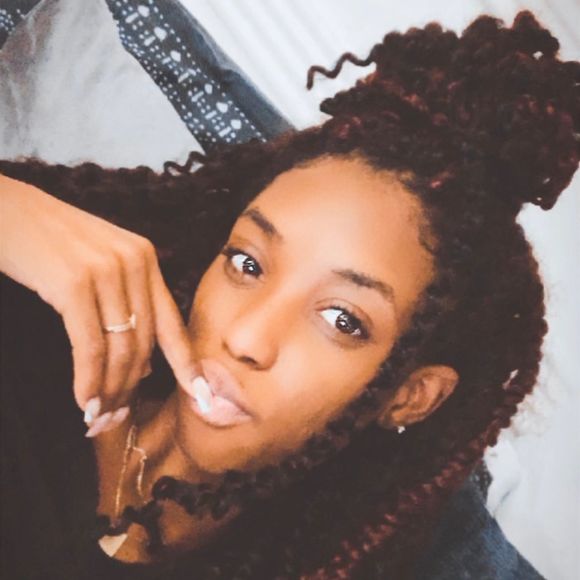 Meet your Posher, Jhenae - Picture 1 of 1